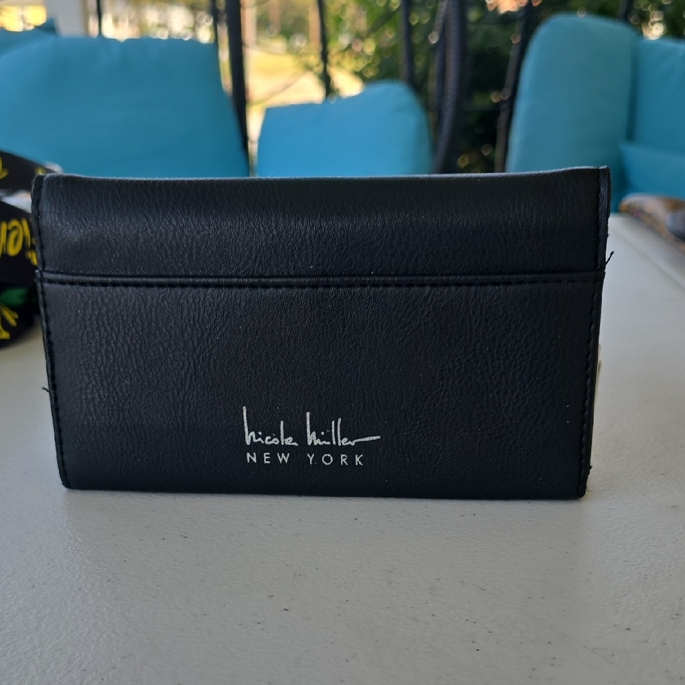 Nicole Miller Elegant Black Wallet